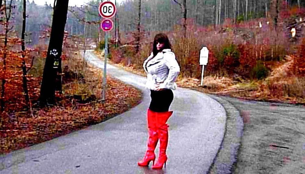 10P Tina auf dem Strassenstrich - Tina on the street line