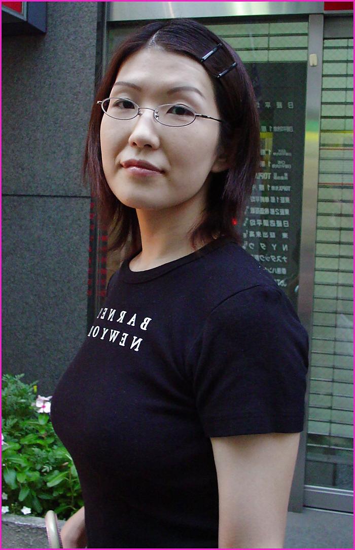 25P Various Japanese Girls on the Street PT 1