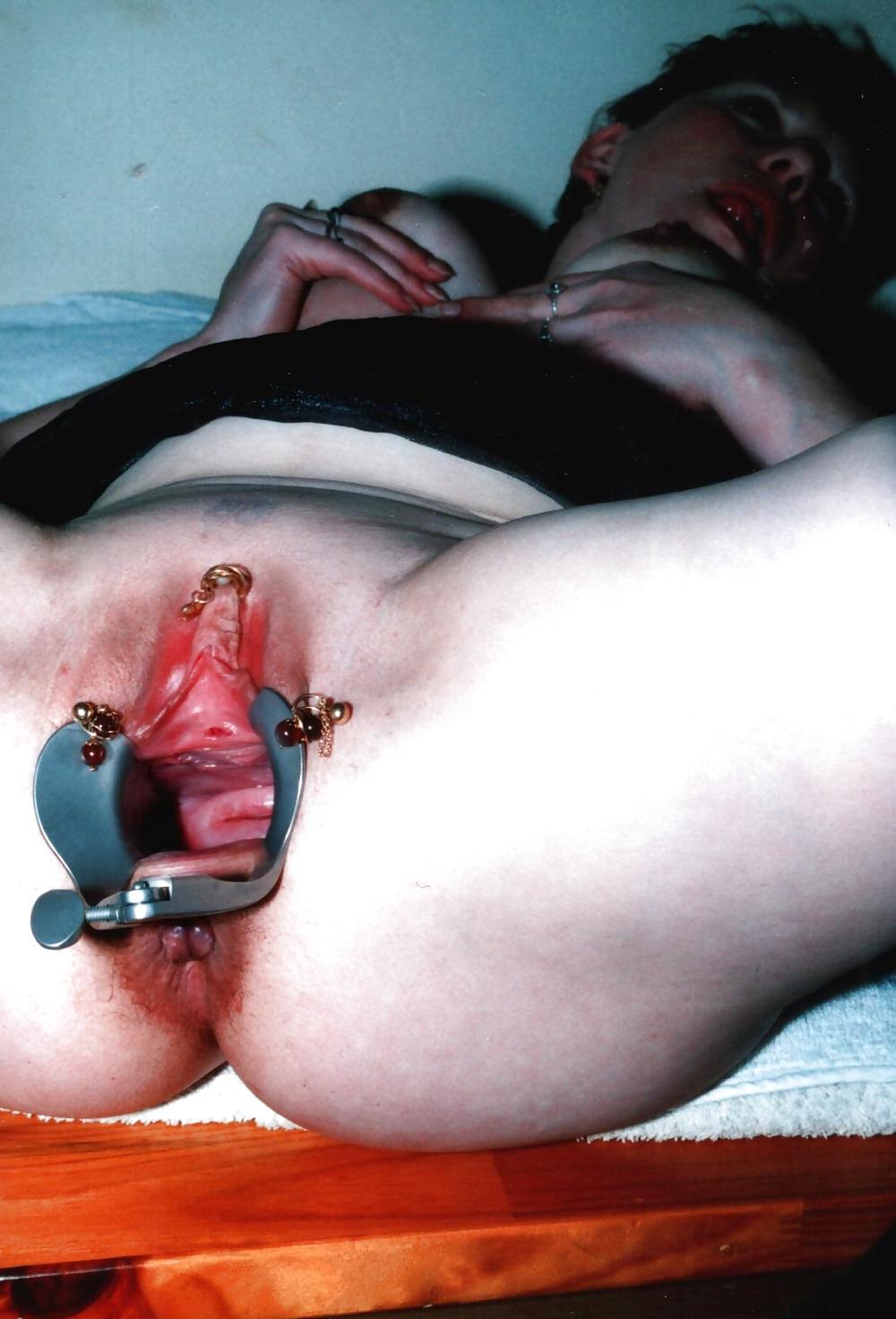 14P MASTURBATION ET CHATTE OUVERTE