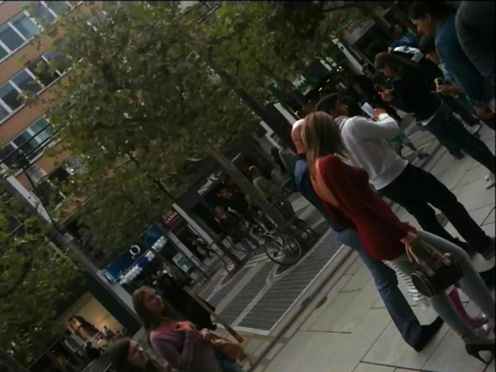 17P VOYEUR TEEN STREET 02  - COMMENT YOUR FAV