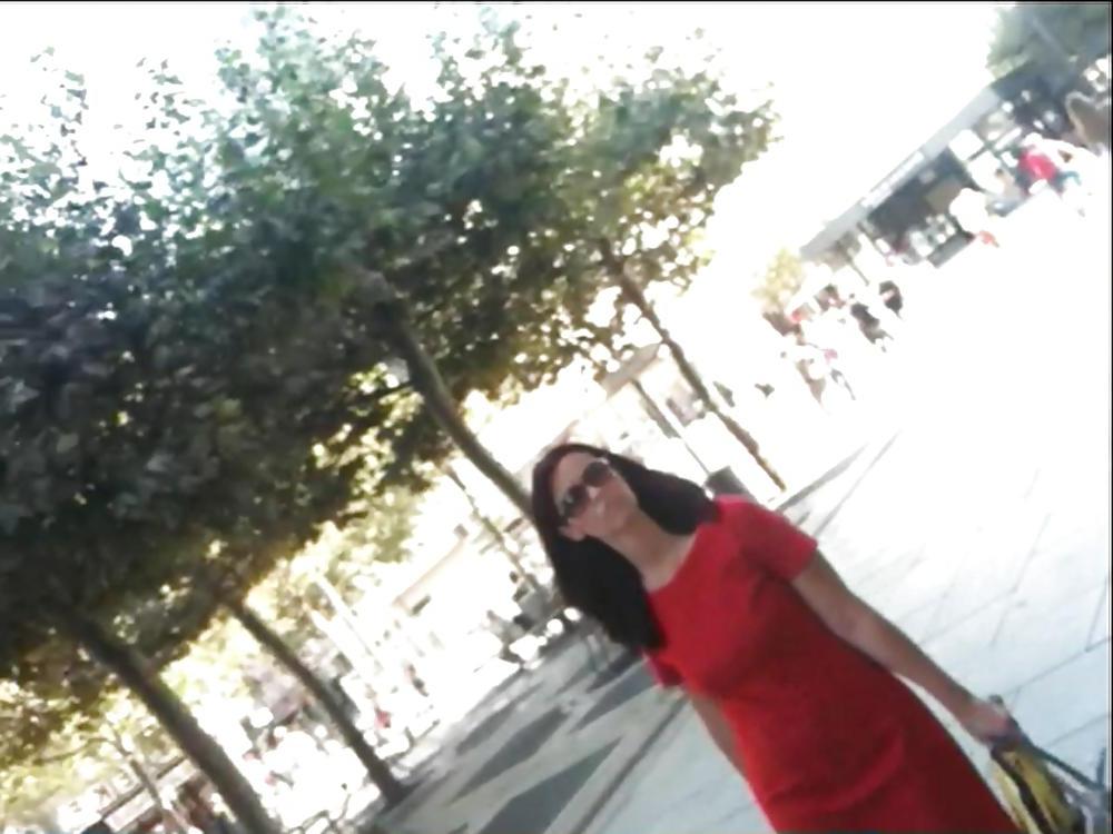 17P VOYEUR TEEN STREET 02  - COMMENT YOUR FAV