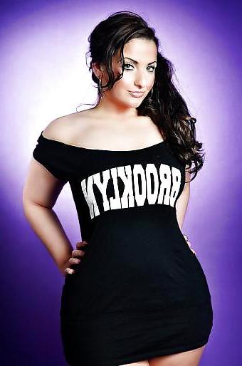 8P Thick big ass German Turkish girl Leyla Stacked