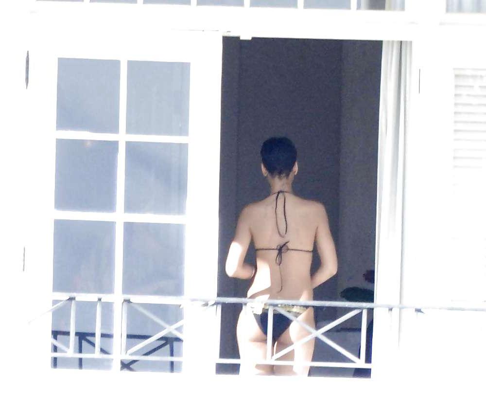12P Rihanna Caught Naked Outside Her Balcony In Barbados 