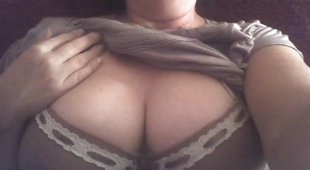 4P A sexy friends big boobs 3