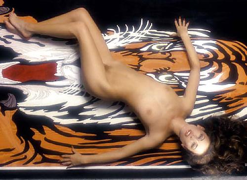 25P DDG GORGEOUS AND VERY EROTIC LONI SANDERS :) 