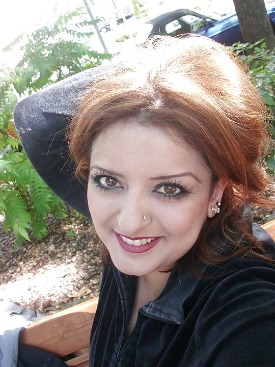 25P Angel Eyes - French Erotic Model