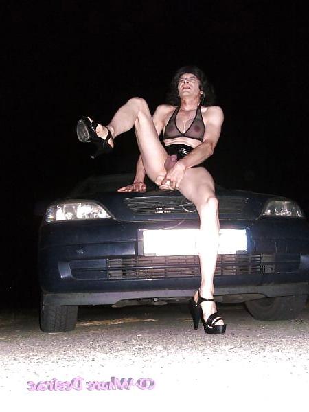 13P Crossdresser whore