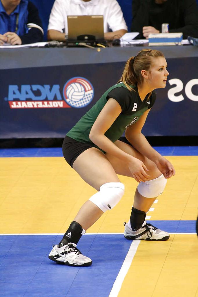 25P Beautiful teens volleyball players