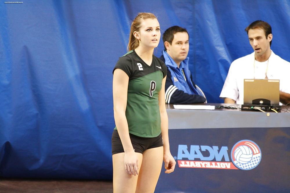 25P Beautiful teens volleyball players