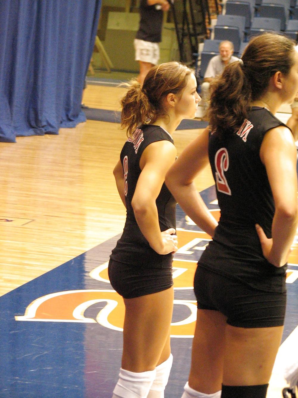 25P Beautiful teens volleyball players