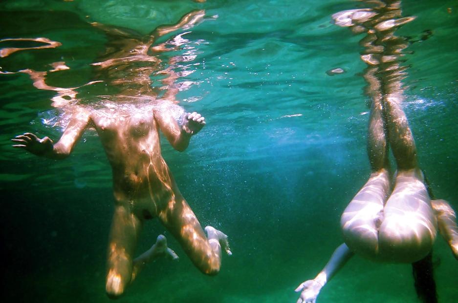 25P Erotic Lust under Water - Session 3