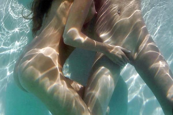 25P Erotic Lust under Water - Session 3