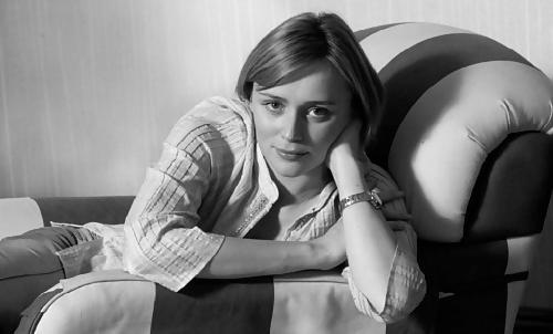 25P Keeley Hawes - sexy  English Spooks girl
