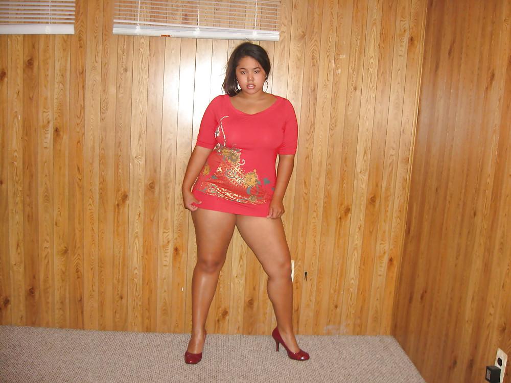 25P Plump & Busty
