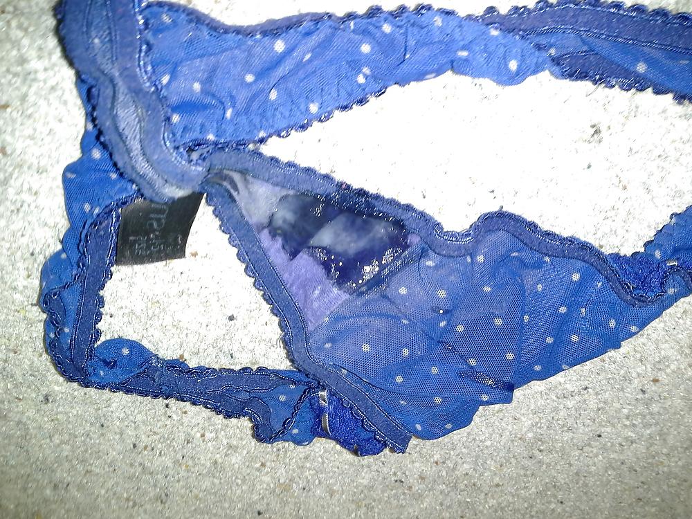 6P Wet panties