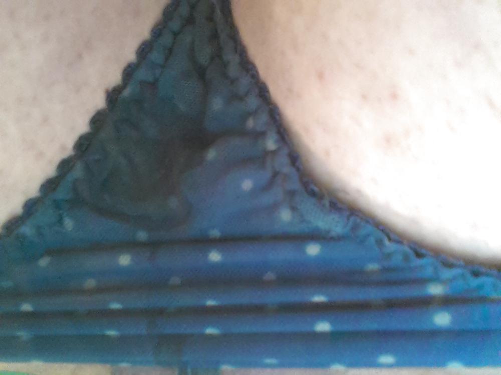 6P Wet panties