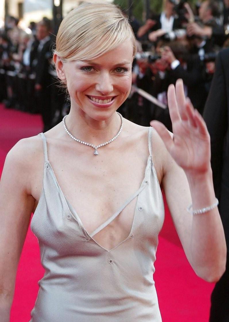 25P Celebrity upskirt and nipple slips #4