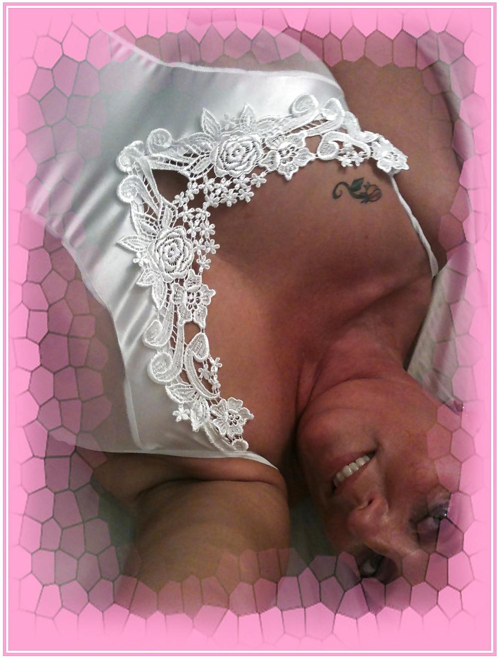 13P Just laying around taking pic 