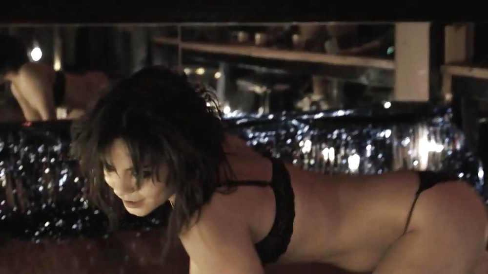 7P Vanessa Hudgens stripper