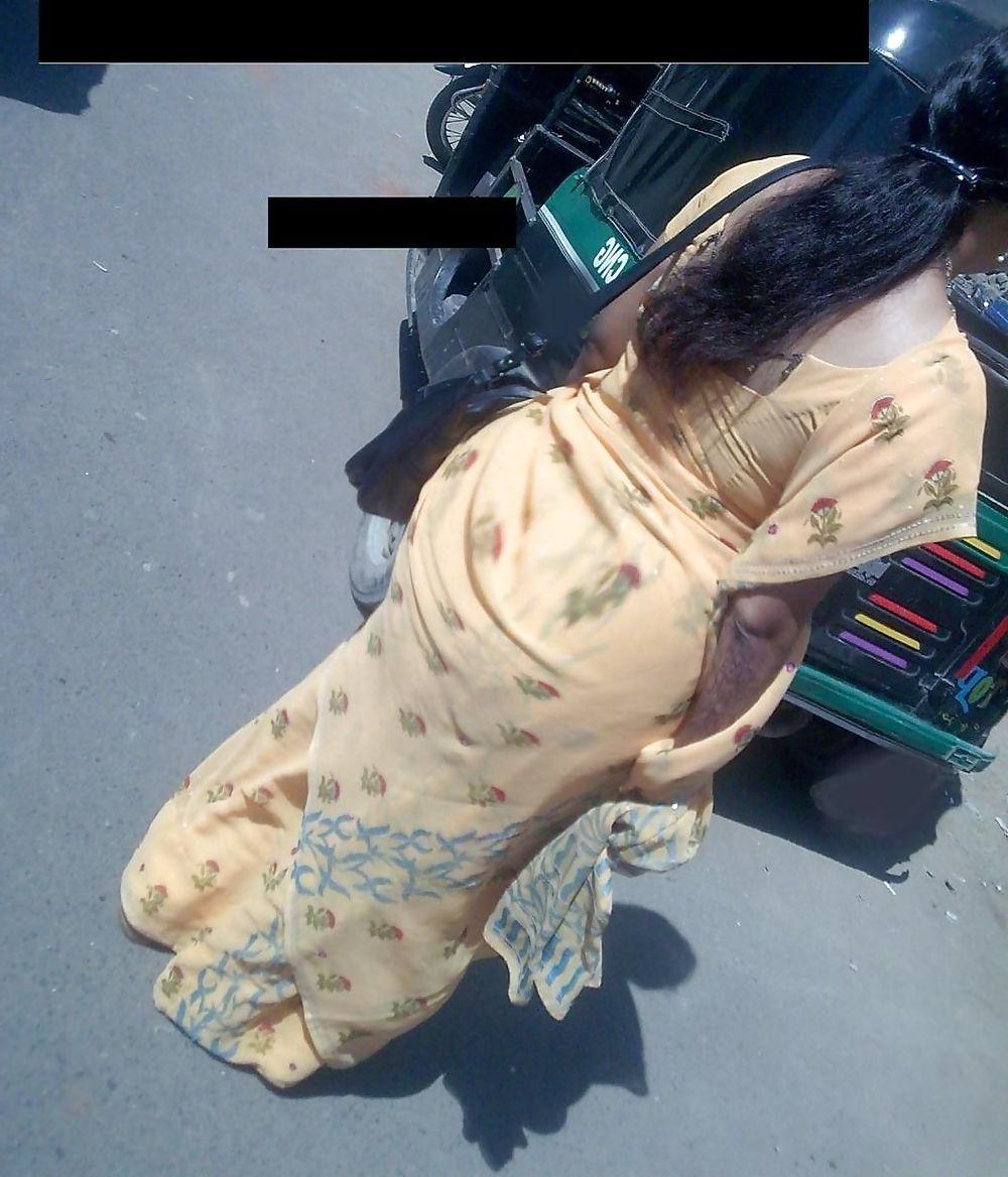 20P Desi Booty CanDid...