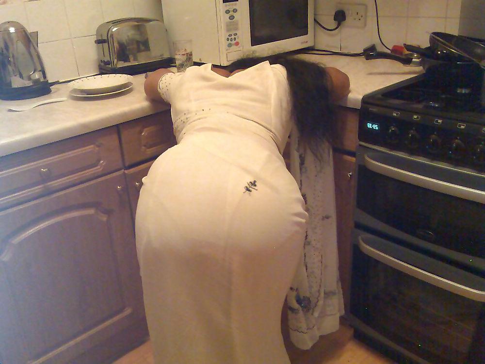20P Desi Booty CanDid...