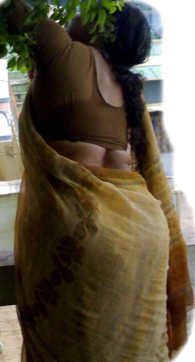 20P Desi Booty CanDid...
