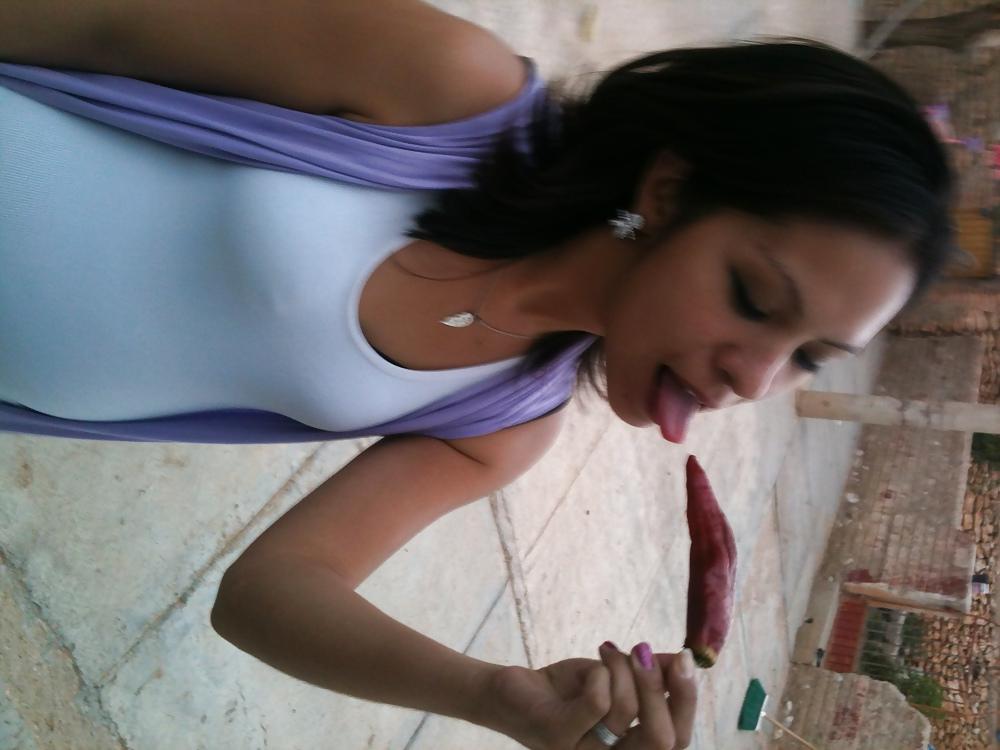 25P Colegiala flaquita cojelona