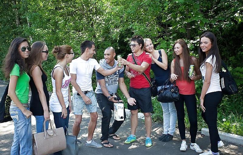 16P Swinger's party outdoor 3