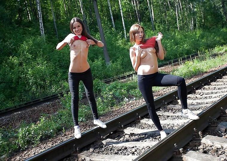 16P Swinger's party outdoor 3