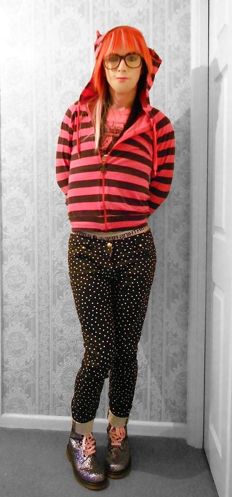 25P Tranny Pretty Kitty Emo Style ( non Nude )