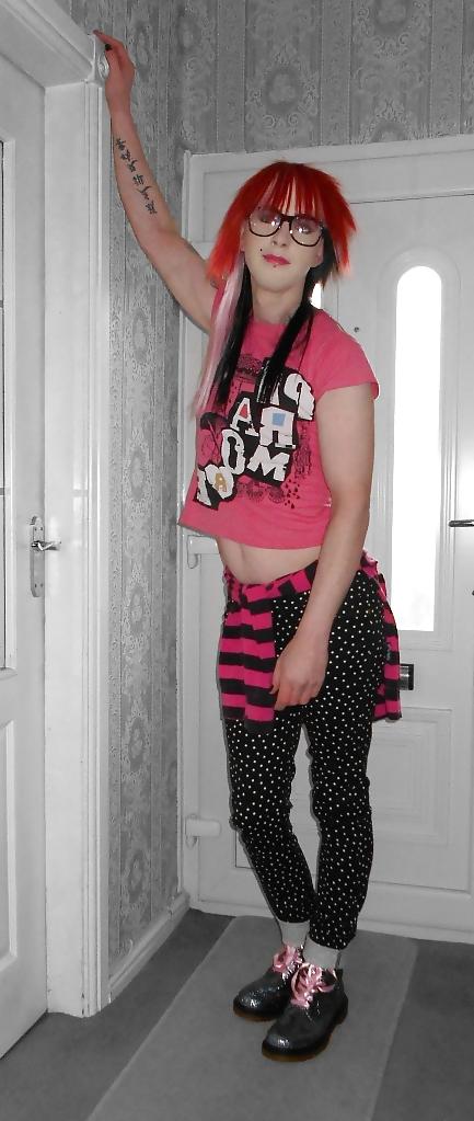 25P Tranny Pretty Kitty Emo Style ( non Nude )