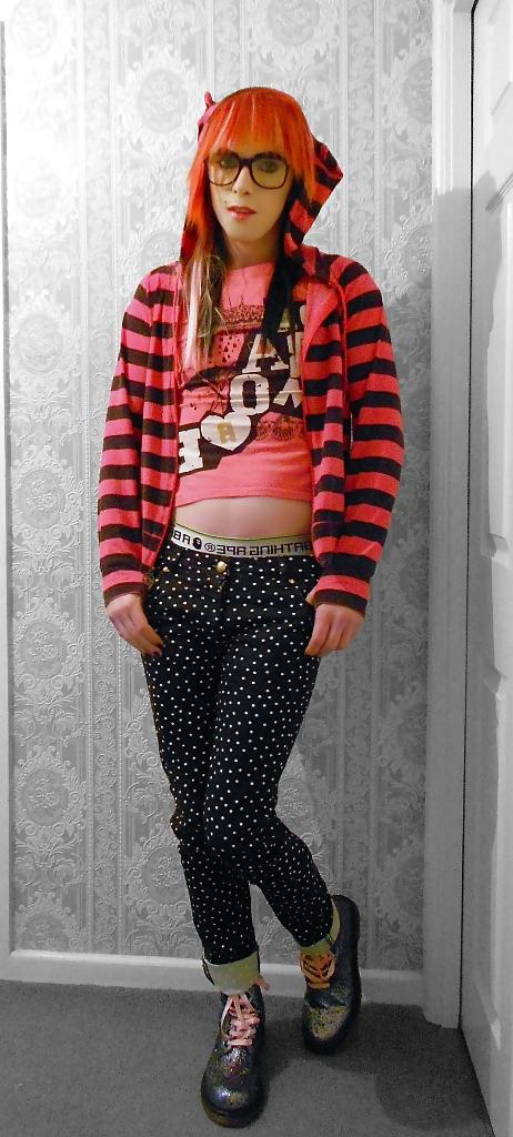 25P Tranny Pretty Kitty Emo Style ( non Nude )