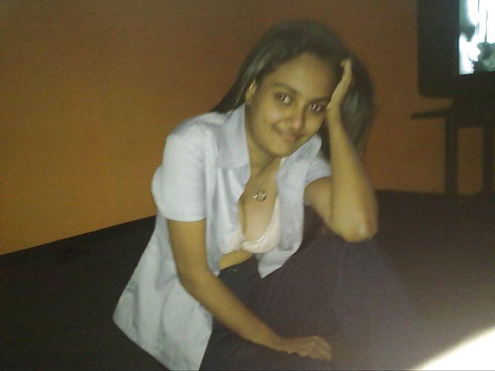 25P Sri Lankan Hottie 2.2