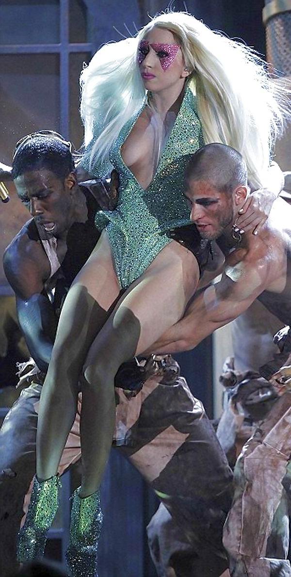 25P Celebs oops 10