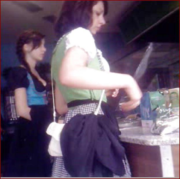11P Nice young girls ass recorded while waiting for my pizza