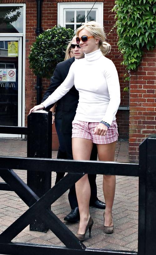 25P Celebs oops 33
