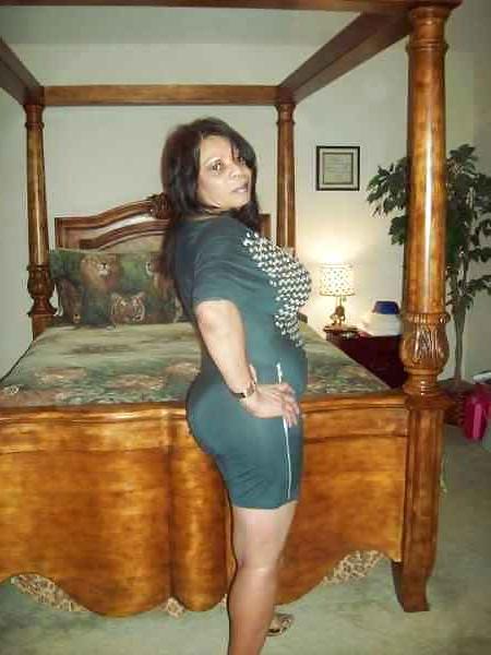 25P A SEXY MILF I MET AT STORE  I SO LOVE OLDIER WOMEN