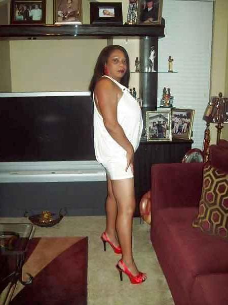 25P A SEXY MILF I MET AT STORE  I SO LOVE OLDIER WOMEN