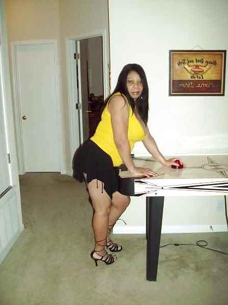 25P A SEXY MILF I MET AT STORE  I SO LOVE OLDIER WOMEN