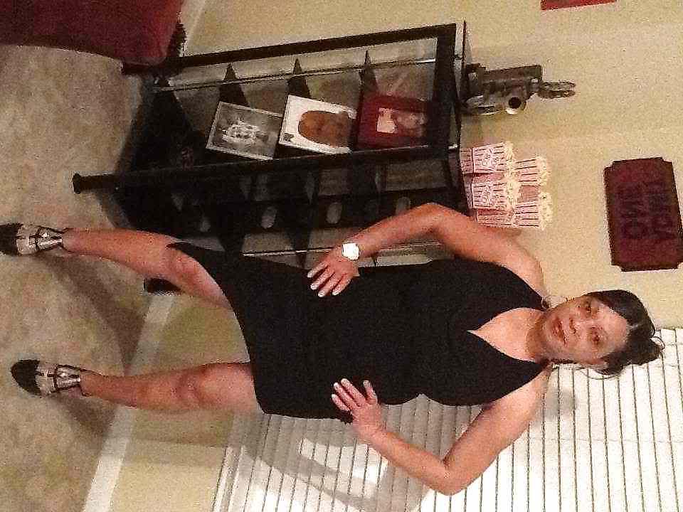 25P A SEXY MILF I MET AT STORE  I SO LOVE OLDIER WOMEN