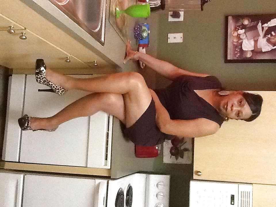 25P A SEXY MILF I MET AT STORE  I SO LOVE OLDIER WOMEN