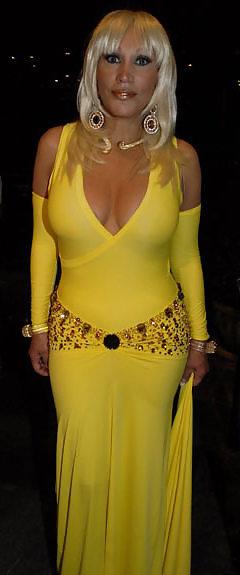 25P Caliente: Laura Leon II