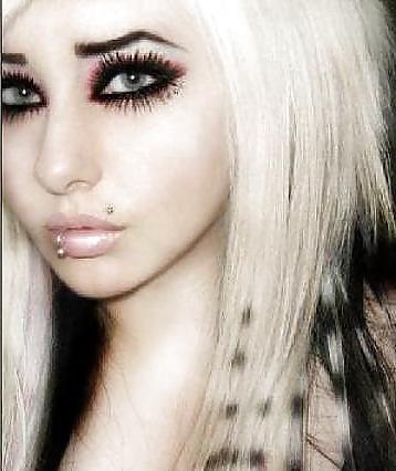 25P Emo Girls