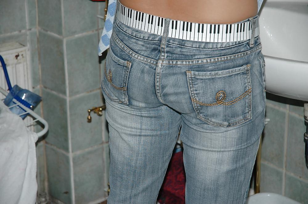 13P Sexy Pose of 20yo German Teen