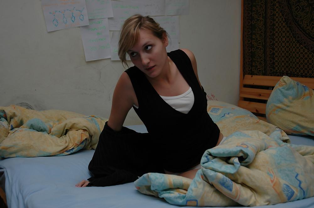 13P Sexy Pose of 20yo German Teen