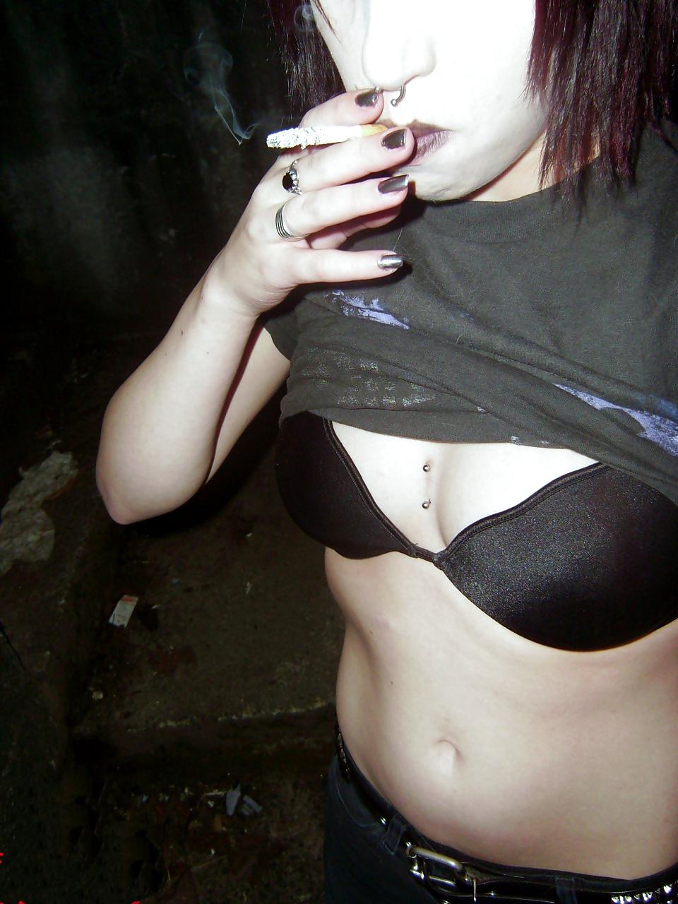 18P Emo girl streep tease