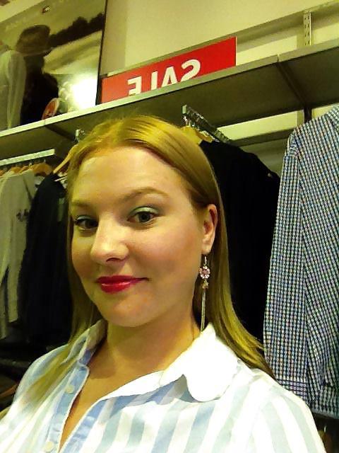 24P Melissa big boobs