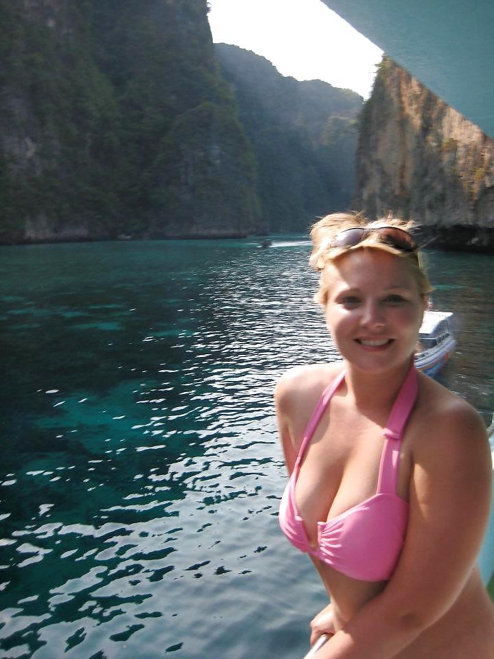 24P Melissa big boobs