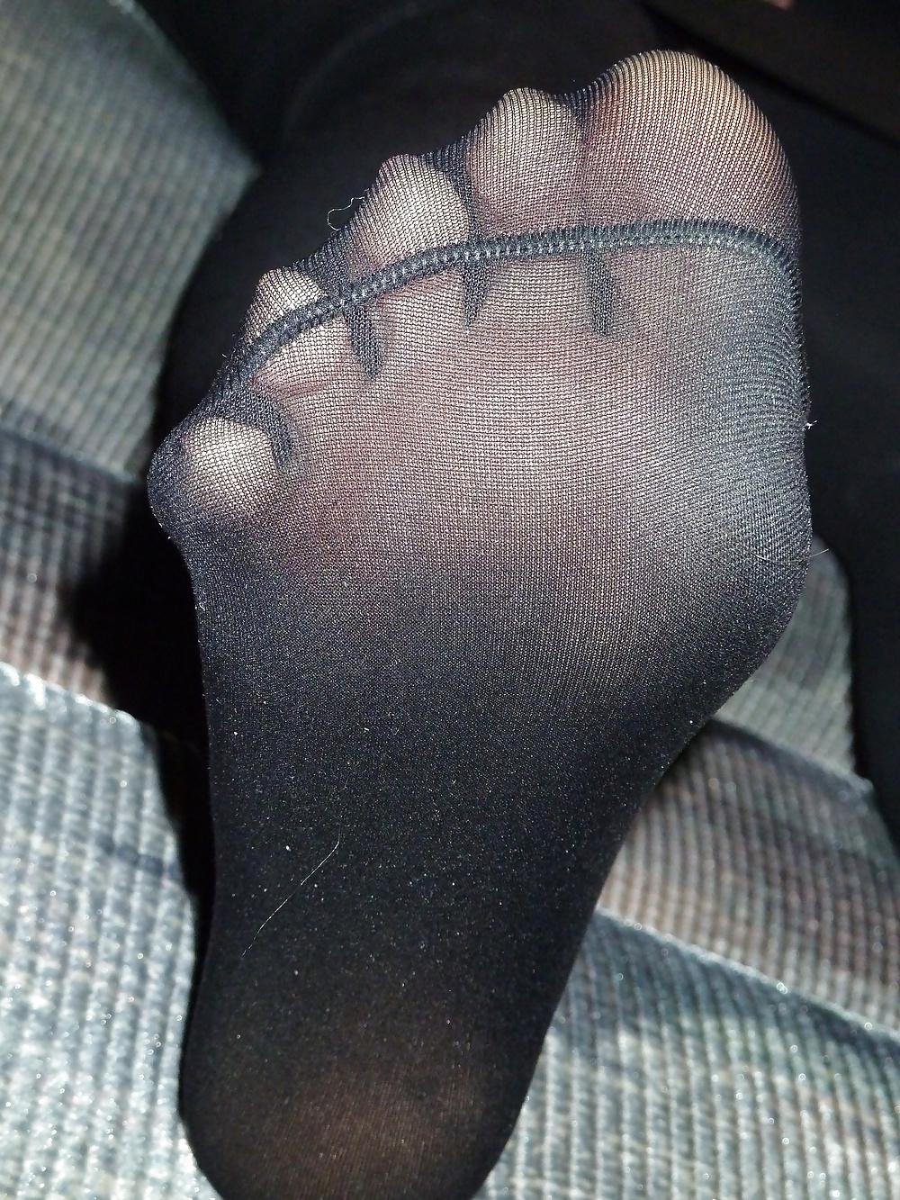 6P Sexy feet babysitter nylon