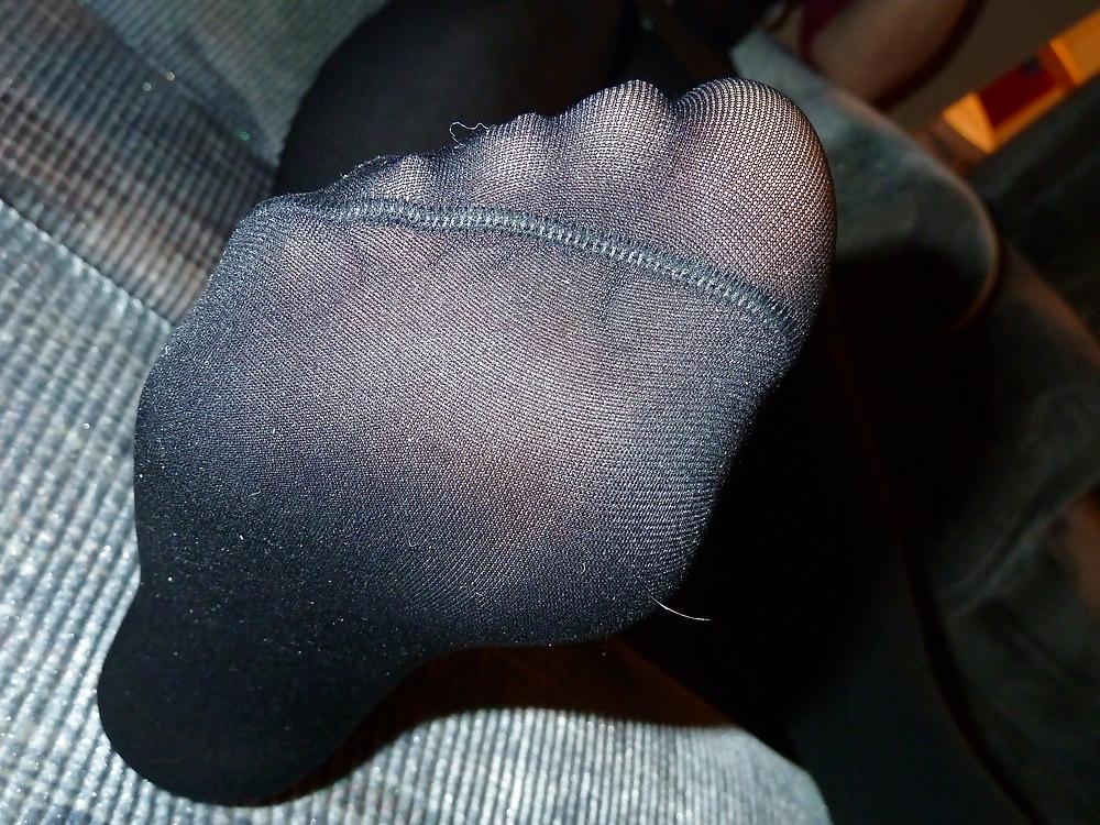 6P Sexy feet babysitter nylon